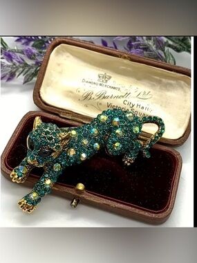 Teal Crystal Panther Brooch - Gold Tone-Box not Included